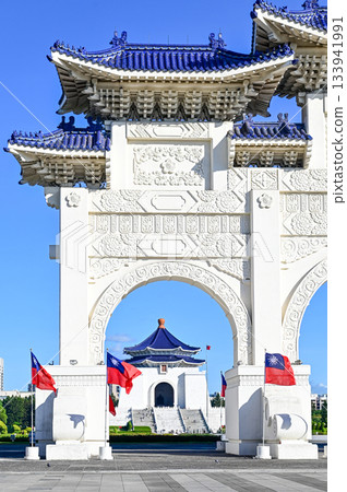 A beautiful view of the Chiang Kai-shek Memorial Hall in Taipei A beautiful view of the Chiang Kai-shek Memorial Hall in Taipei 133941991