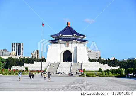 A beautiful view of the Chiang Kai-shek Memorial Hall in Taipei A beautiful view of the Chiang Kai-shek Memorial Hall in Taipei 133941997