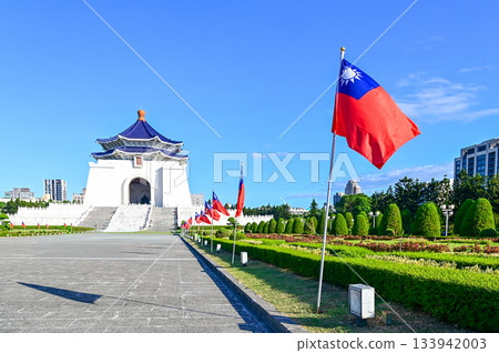 A beautiful view of the Chiang Kai-shek Memorial Hall in Taipei 133942003