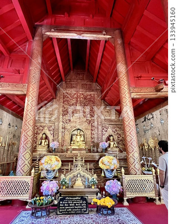 Tourist attraction in Chiang Mai Old Town: Wat Chai Phra Kiat Main Hall 133945160
