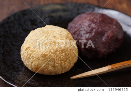 Two-colored rice balls Japanese sweets 133946835