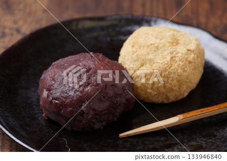 雙色糯米團，日式甜點 133946840