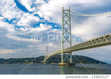 秋日的天空與明石海峽大橋，兵庫縣神戶市 133952127