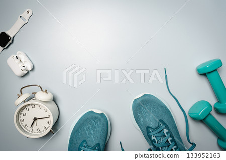 Workout flat-lay with sneakers 133952163