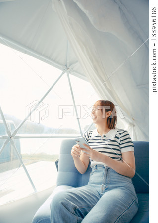 A clear morning slumber 133956186