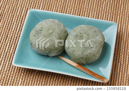 Wormwood Mochi 133958528