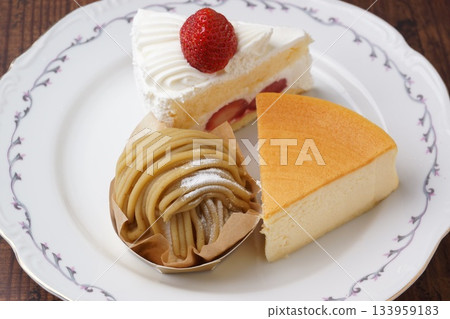 Strawberry Shortcake, Mont Blanc, Cheesecake 133959183
