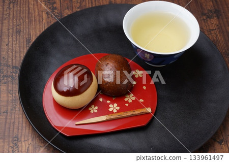 Chestnut manju and Karinto manju 133961497