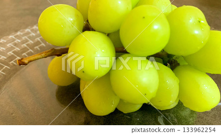 Shine Muscat grapes from Minamihata Town 133962254