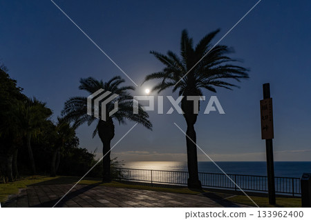 The full moon seen at Horikiri Pass 133962400