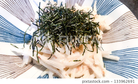 蘿蔔絲配蛋黃醬 133962691