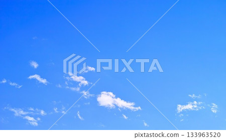 藍色的天空和雲圖像 藍色的天空和雲圖像 133963520