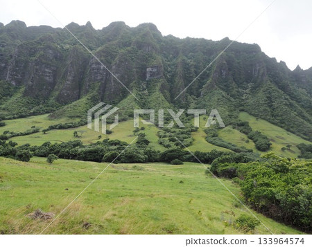 Hollywood Filming Locations: Majestic Ka'awa Valley at Kualoa Ranch, Hawaii 133964574
