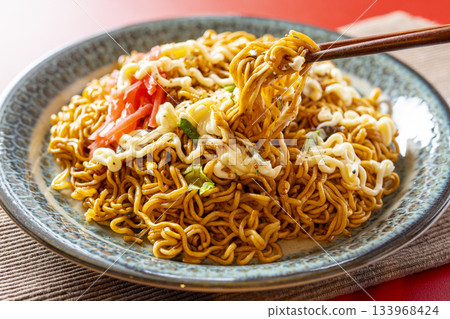 Cup Yakisoba Served on a Plate 133968424