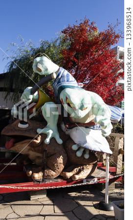 November 29, 2025: Gama Samurai at the entrance to Nawate Street in Matsumoto City November 29, 2025: Gama Samurai at the entrance to Nawate Street in Matsumoto City 133968514