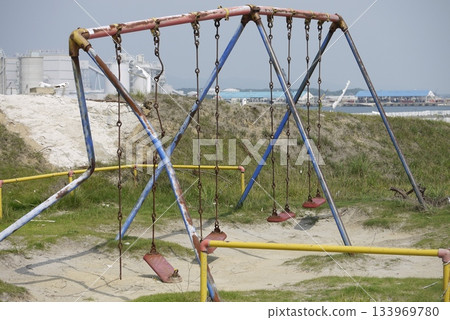 2011年7月受災的相馬市原毛濱海灘 133969780