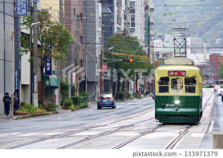 長崎電車與城市景觀 長崎電車與城市景觀 133971379