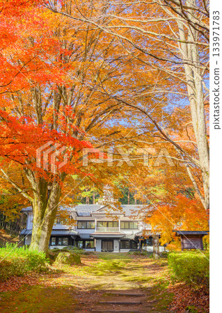 秋鐘鳴響山社區中心 [帆高，安曇野市] 133971783