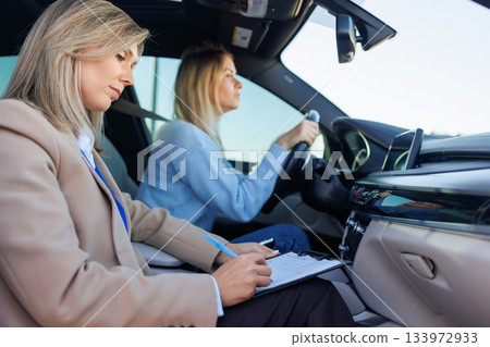 Driving Test Evaluation with Instructor Taking Notes 133972933