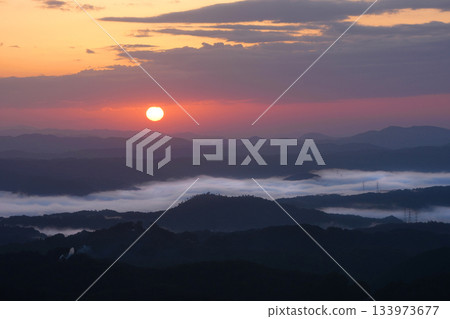 日出與雲海 388- 133973677
