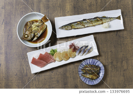 Foods rich in DHA: Tuna, Pacific saury, grilled sardines, monkfish liver, simmered rockfish, marinated mackerel Foods rich in DHA: Tuna, Pacific saury, grilled sardines, monkfish liver, simmered rockfish, marinated mackerel 133976695