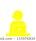 客服人員剪影（黃色） 133976830