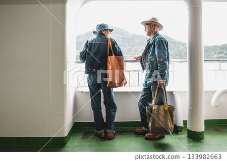 A middle-aged couple's boat trip A middle-aged couple's boat trip 133982663