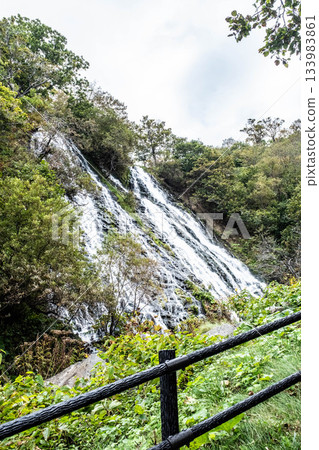 Oshinkoshin Falls: A spectacular view of eastern Hokkaido with a hint of autumn in the air Oshinkoshin Falls: A spectacular view of eastern Hokkaido with a hint of autumn in the air 133983861