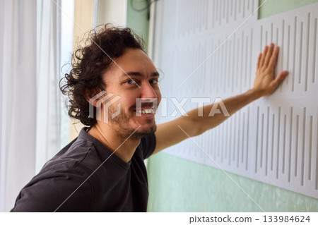 Guidance on Installing Acoustic Foam Panels Effectively for Achieving Soundproofing Benefits 133984624