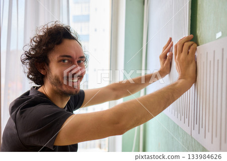 Guidance on Installing Acoustic Foam Panels Effectively for Achieving Soundproofing Benefits 133984626