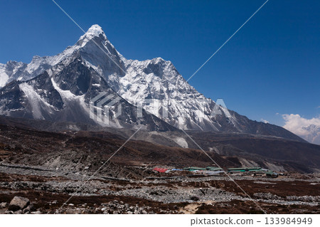 Mountains landscape from Chukhung Ri viewpoint, Nepal Mountains landscape from Chukhung Ri viewpoint, Nepal 133984949