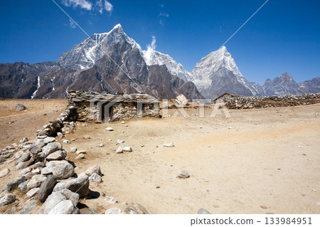 Everest base camp trekking path in Dingboche area, Nepal Everest base camp trekking path in Dingboche area, Nepal 133984951