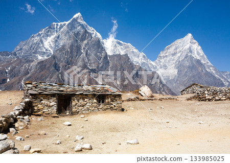 Everest base camp trekking path in Dingboche area, Nepal Everest base camp trekking path in Dingboche area, Nepal 133985025