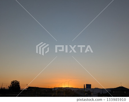 冬日的天空,旭日東升 冬日的天空,旭日東升 133985910