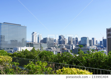 從大阪肥後橋節慶塔觀景台眺望大阪城市景觀 從大阪肥後橋節慶塔觀景台眺望大阪城市景觀 133991404