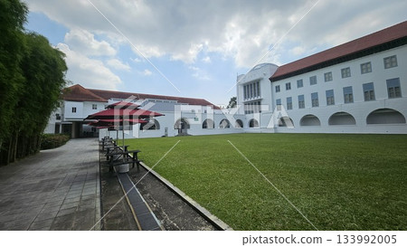 This is Oei Tiong Ham Building at NUS This is Oei Tiong Ham Building at NUS 133992005