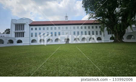 This is Oei Tiong Ham Building at NUS This is Oei Tiong Ham Building at NUS 133992006