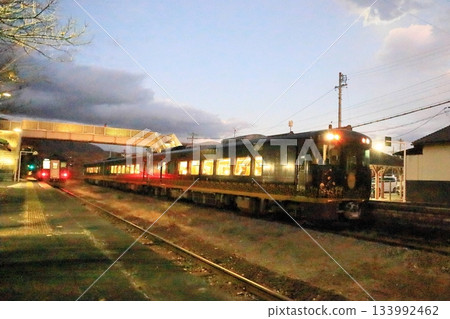 關西本線沒有觀光列車。 關西本線沒有觀光列車。 133992462