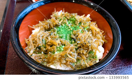 美味小沙丁魚碗 133993565