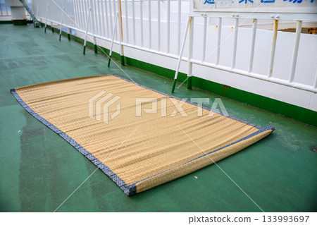 機上留有空白區域 133993697