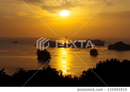 Enjoy the evening view of the Kujukushima Islands from Funakoshi Observatory Enjoy the evening view of the Kujukushima Islands from Funakoshi Observatory 133993919