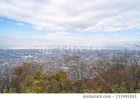 The view from the hiking trail of Kawachi Iimoriyama (Daito City, Osaka Prefecture) 133995881