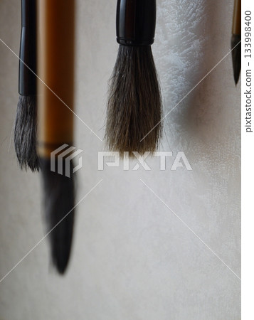 Penmanship brush 133998400