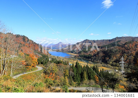 秋季的只見湖和只見川 / 福島縣南會津郡只見町 134001681