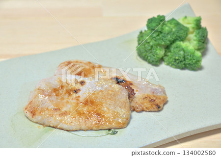 目前流行的鹽曲 134002580