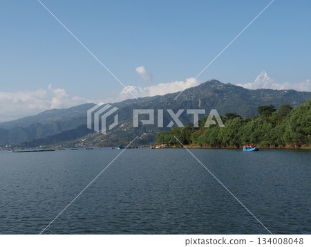 尼泊爾博卡拉費瓦湖風光 尼泊爾博卡拉費瓦湖風光 134008048