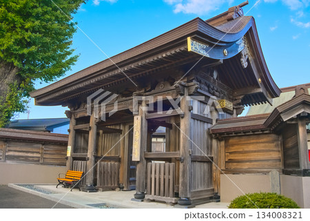 歷史悠久的千王寺大門和迷人的木造建築 134008321