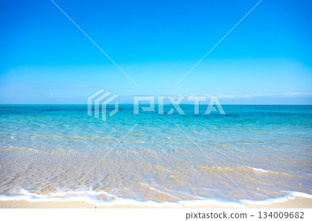Beautiful beach 134009682