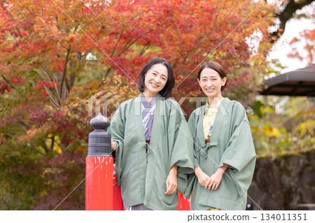 溫泉之旅、女生旅行、秋葉之旅 溫泉之旅、女生旅行、秋葉之旅 134011351