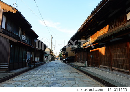 View of the Kanayamachi streetscape in Takaoka City, Toyama Prefecture View of the Kanayamachi streetscape in Takaoka City, Toyama Prefecture 134011553